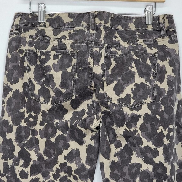 London Jeans Leopard Ankle Cropped Jeans - Picture 11 of 11